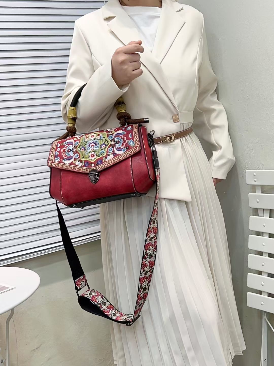 RH8773 Chinese Floral - Embroidered Handbags designer bag Support customization