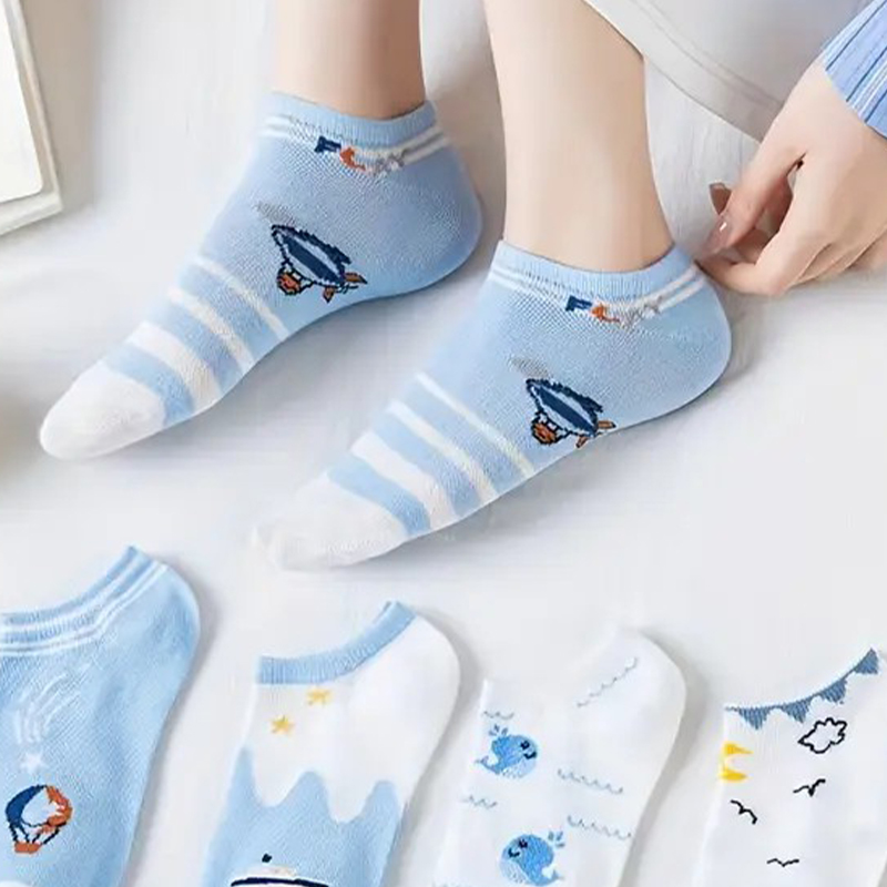 Blue Low-Cut Cartoon Non-Slip Boat Socks for Women - Casual & Cute Spring/Summer Footwear