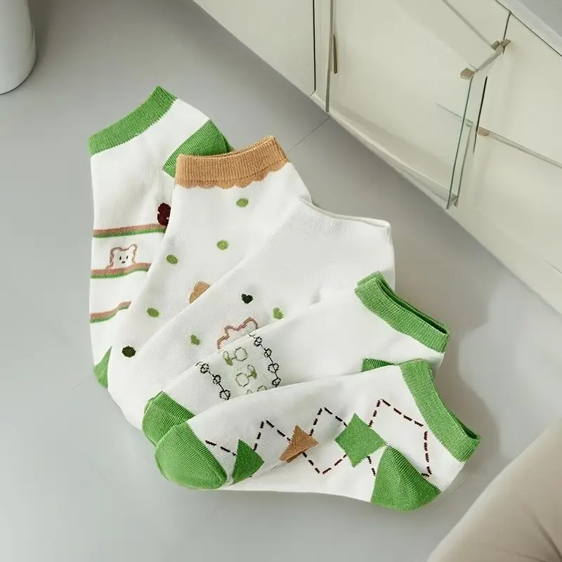 Soft Japanese Cartoon Geometric Low-Cut Boat Socks - Breathable Fabric Green Accents