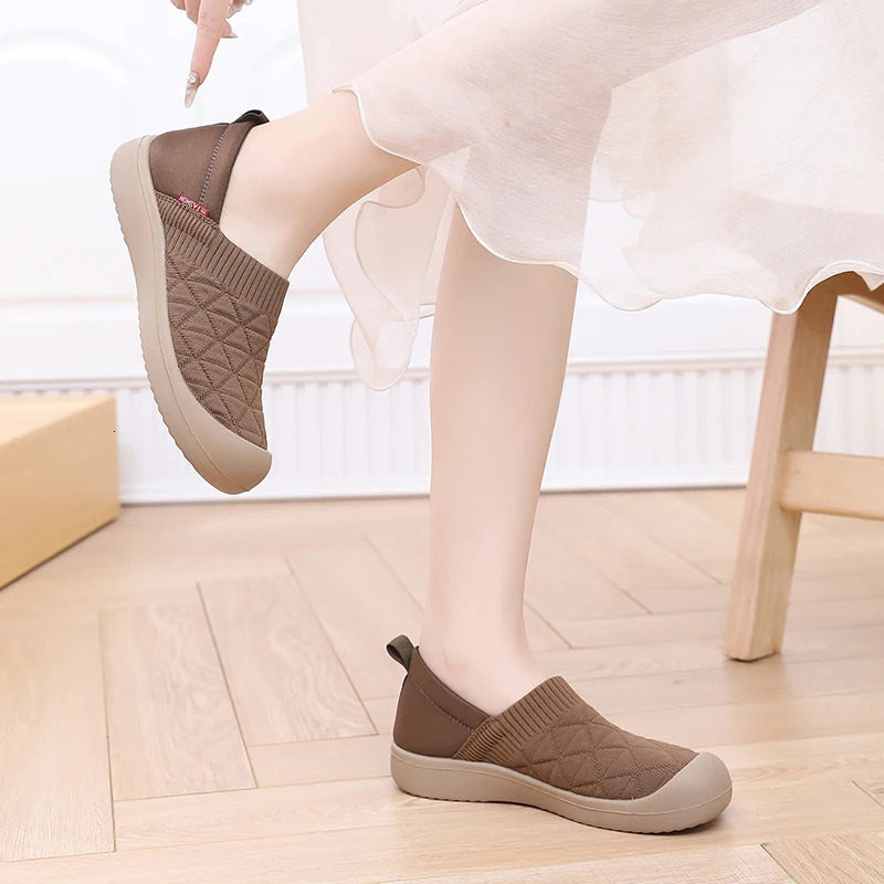 Spring and autumn womens single shoes soft sole breathable comfortable fashion casual walking shoes 250603