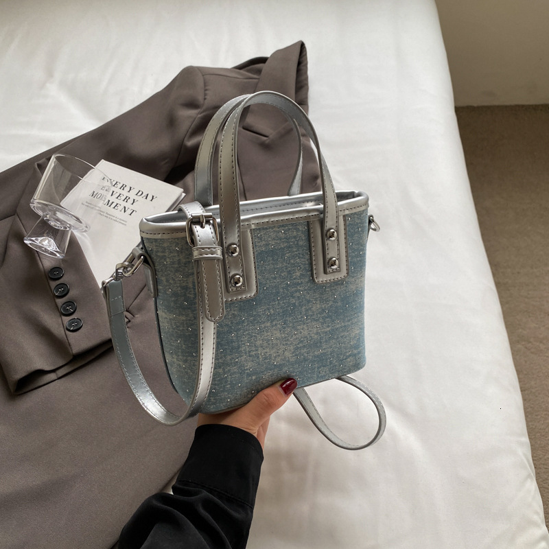 Free Shipping 2025 New Designer Bag Fashionable Women's Textured Shoulder Bag Trendy High-quality Handbag Luxurious Exquisite Wallet