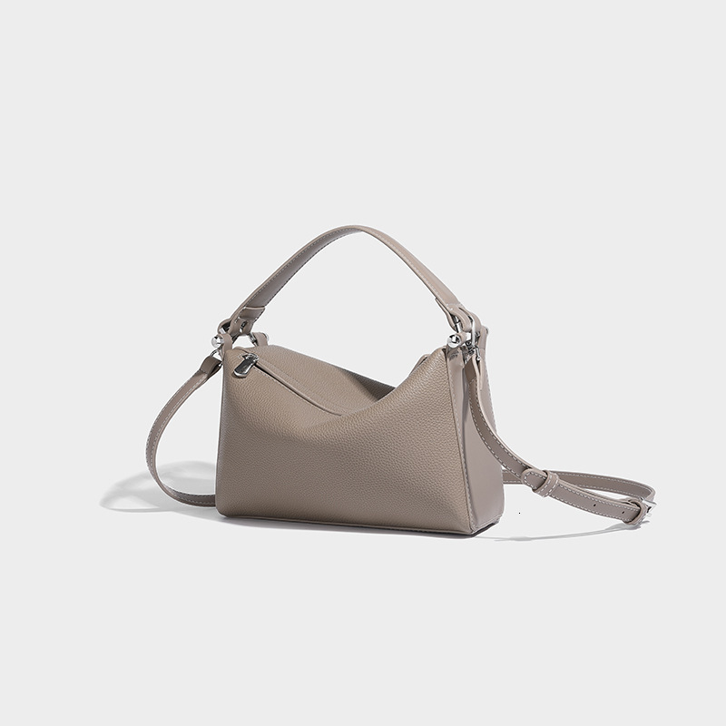 Free Shipping Luxury Designer Bags 2025 Summer New High-end Handbag Crossbody Women's Bag Single Shoulder Soft Leather Small Square Bag Fashion S