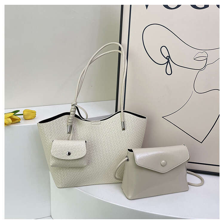 Fashion Simple Commuter Large Capacity 2025 Spring New Casual Stylish Solid Color College Student Shoulder Tote Bag