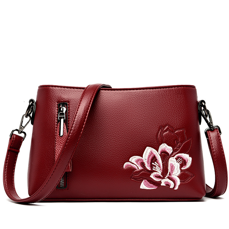 Crossbody 2025 New Chinese Style Embroidered Clutch Fashionable Elegant Mom Large Capacity Simple Shoulder Bag