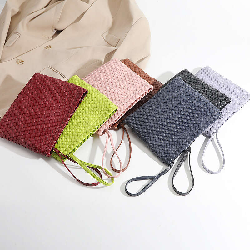 2025 New High-Quality Fashion Clutch Versatile Handwoven Casual Evening Bag