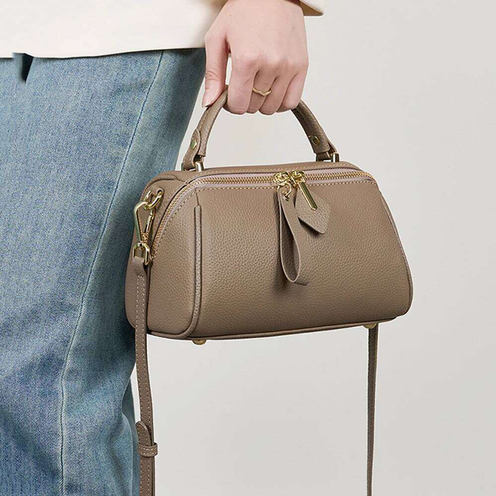 Genuine Leather Ladies' 2024 New Retro Simple Classic Boston Handbag Cowhide Diagonal Shoulder Bag
