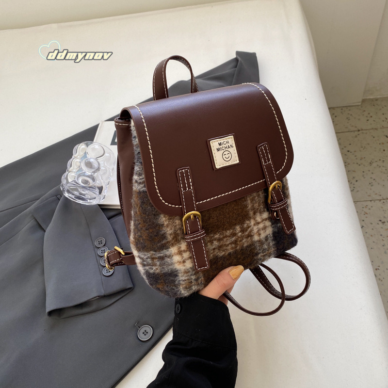 Autumn Winter Woolen Bag Women 2023 New Fashion Plaid Fashionable Handbag for College Students Trendy Small Backpack ddmynov