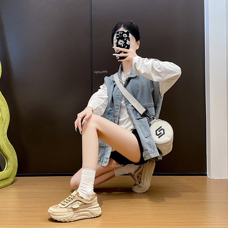 Vintage Dad Outdoor Running Sneakers For Women 2025 New Floral Designer Shoes Embroidery Lightweight Casual Shoes Hot Thick-soled Casual Soft-soled Sp