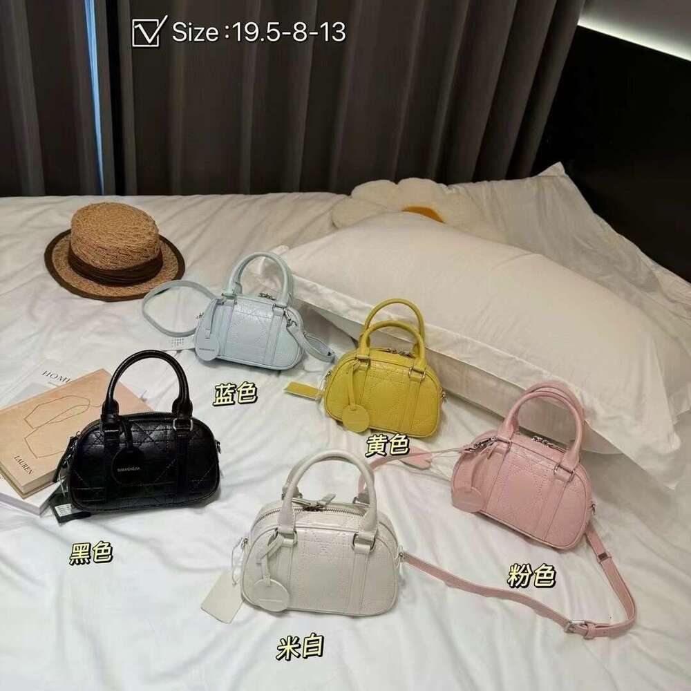 New Korean Style Solid Color Embroidered Handbag Fashion Versatile Shoulder Niche Crossbody Bag for Women