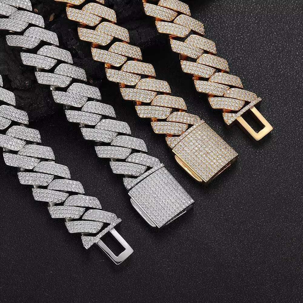 OACOCA Mens Hip Hop 25mm Iced Out Cuban Chains Necklace Fine Fashion Jewelry Zircon Chunky Necklaces Charm Necklaces Custom Luxury