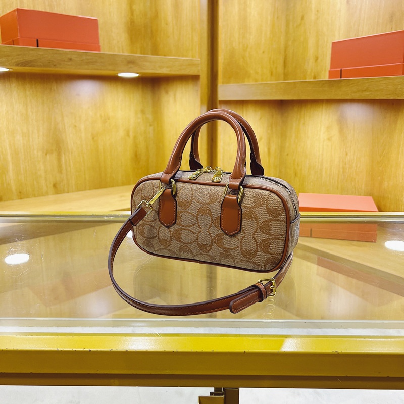 Free Shipping 2025 Designer Women's Luxury New Korean Style Handbag Fashion Single Shoulder Crossbody Bag brown