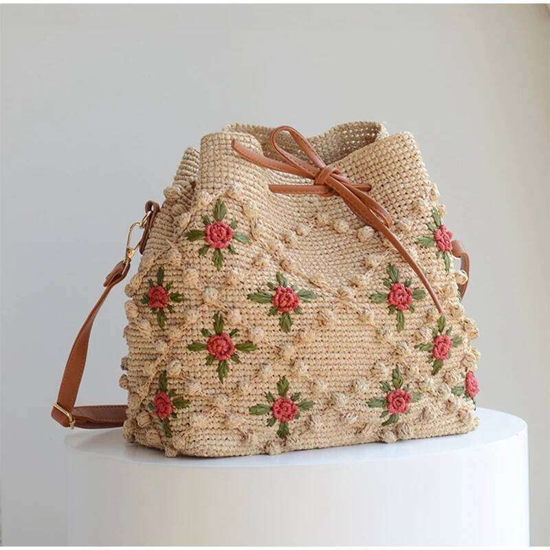 Raffia Hand-woven Brand Exquisite Rose Hook Flower Retro Shoulder Handbag Women' Simple Versatile Vacation Seaside Beach Bag