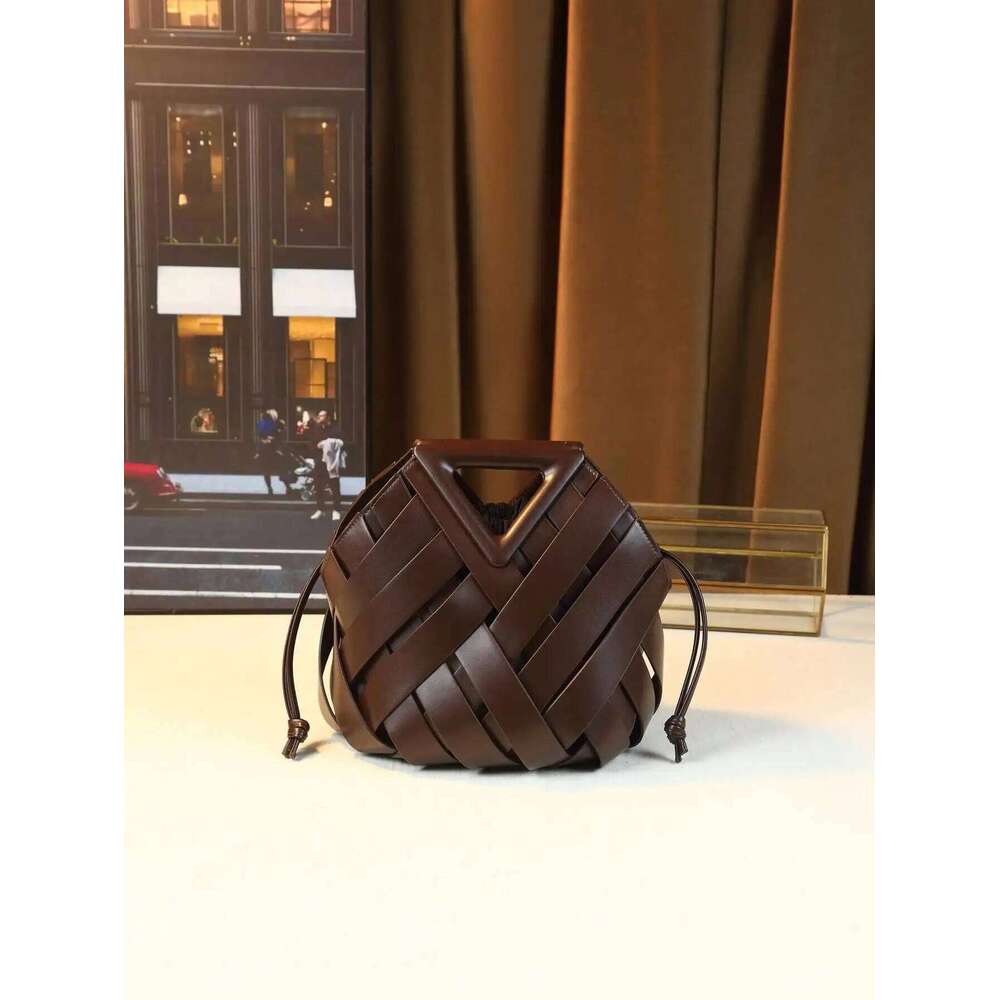 Woven Design Women Handbag, Tote Basket High-End Niche Inverted Triangle Shaped Fashion Commuter Bag, Casual Style
