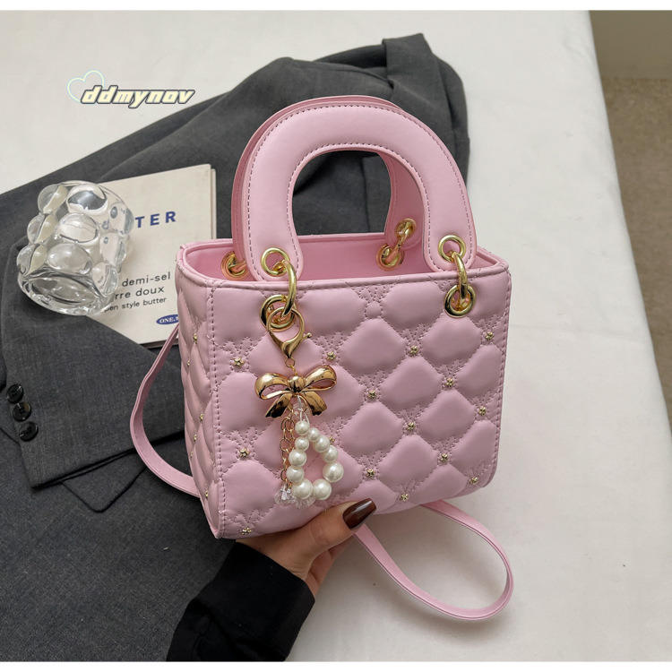 2025 Summer New Princess Diana Women's Casual Handbag Niche Texture Fashion Versatile Shoulder Crossbody Bag ddmynov