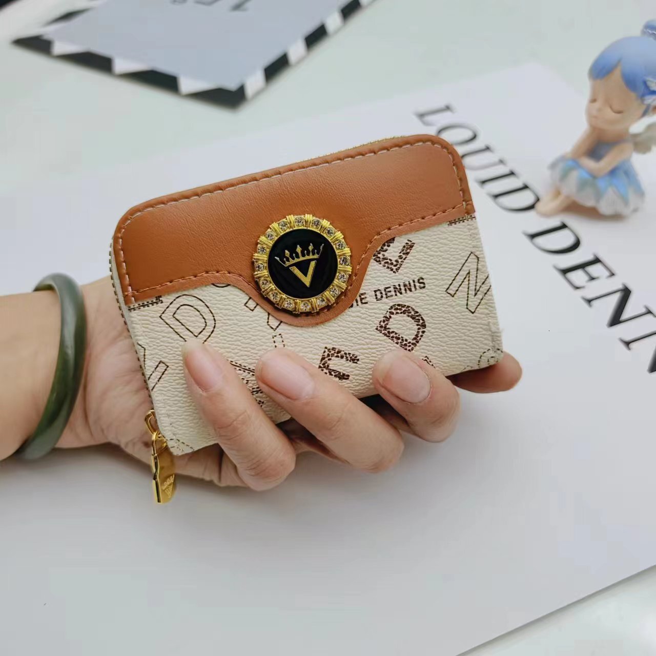 Free Shipping 2025 New Designer Bag Exquisite High-end Multi Card Slot Card Bag Short Compact Coin Bag Trendy High-quality Women's Wallet