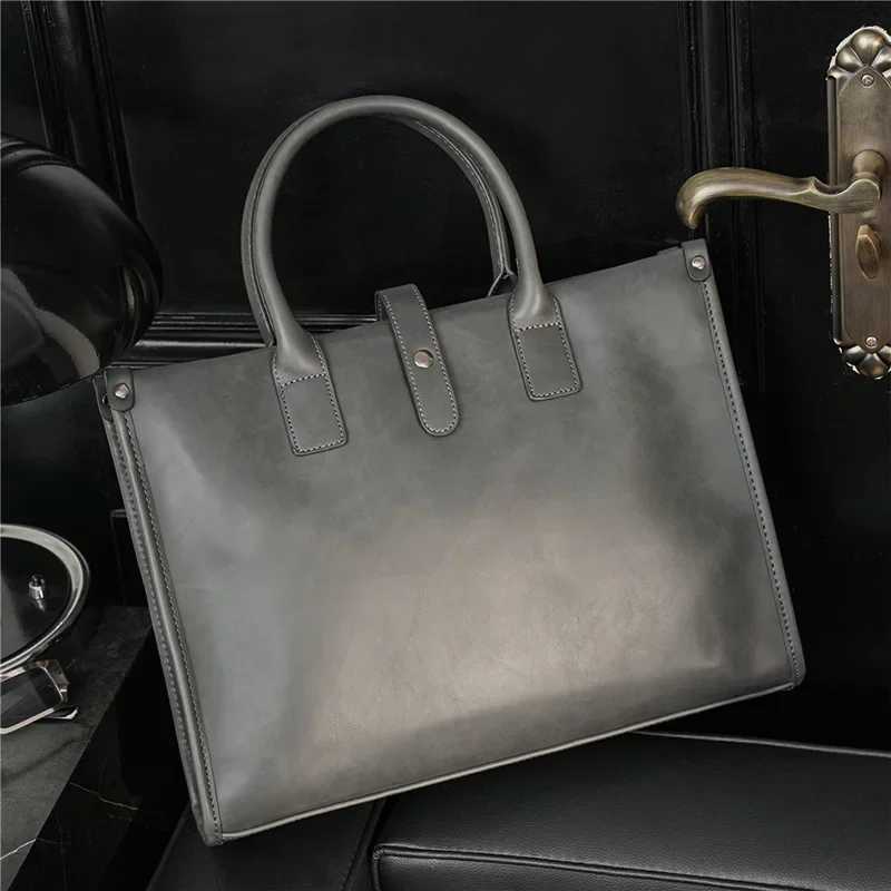 Retro Briefcase Men Handbags Shoulder Bags Business File Crossbody Bag Luxury Leather Mens Briefcase Large Capacity Laptop Bags W250610