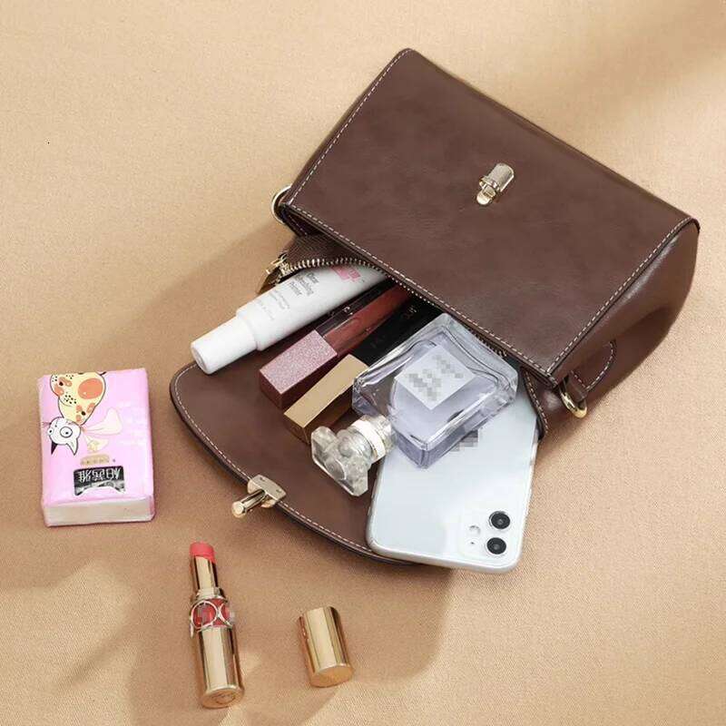 Fashion 2025 New Women's Crossbody Armpit Leather Light Shoulder Versatile Small Bag 2025/06/10