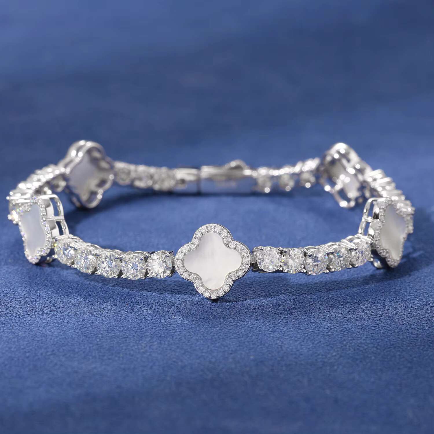VVS D Moissanite 925 Silver Hip Hop Jewelry New Design Sparkling Clover Bracelet Elegant Luxury Bracelet Women Men Children