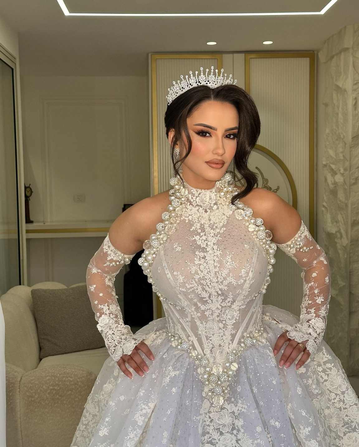 Gorgeous A Line Women Wedding Dress Halter Neck Removable Sleeves Bridal Gowns Pearls Crystal Lace Sweep Train Dress Custom Made vestidos de novia