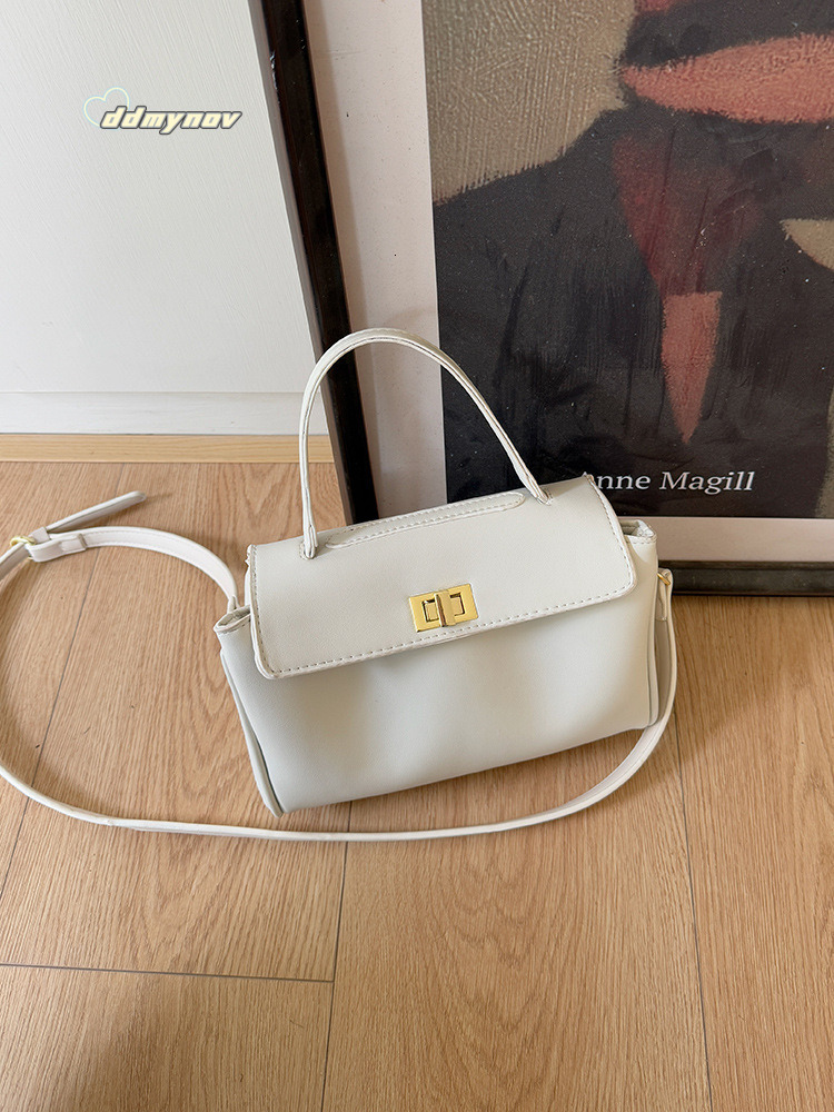 Soft PU Leather Handbag 2025 New Fashion Single Shoulder Crossbody Women's Versatile Commuter Small Square Bag ddmynov