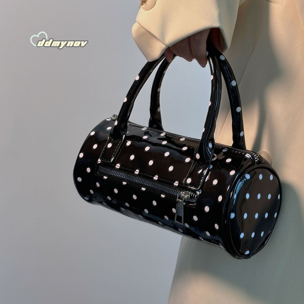 Niche Polka Dot Cake Women's Handbag 2024 New High-Value Commuter Shoulder Fashion Versatile Crossbody Bag ddmynov