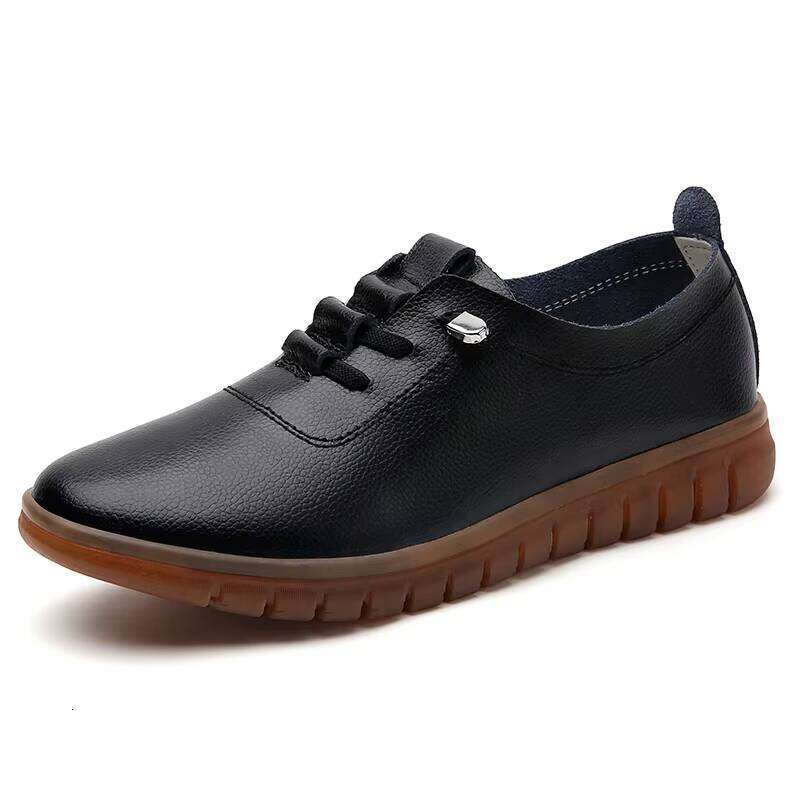 Hot Selling Women Breathable Casual Outdoor Loaders for Lady Large Size Comfortable Walking Shoes