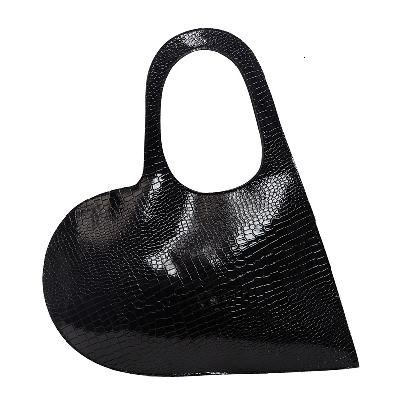 New Designer Bag European And American Style Heart Shaped Handbag For Women Autumn Winter New Street Fashion Show Large Free delivery Capacity Shoulde