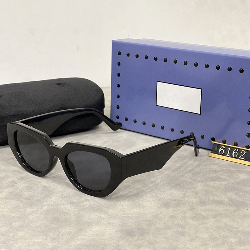 Designer Sunglasses Women Alphabet Mirror Legs Fashion Premium Outdoor Beach Sunglasses Luxury Men's Sunglasses Double letters in gold