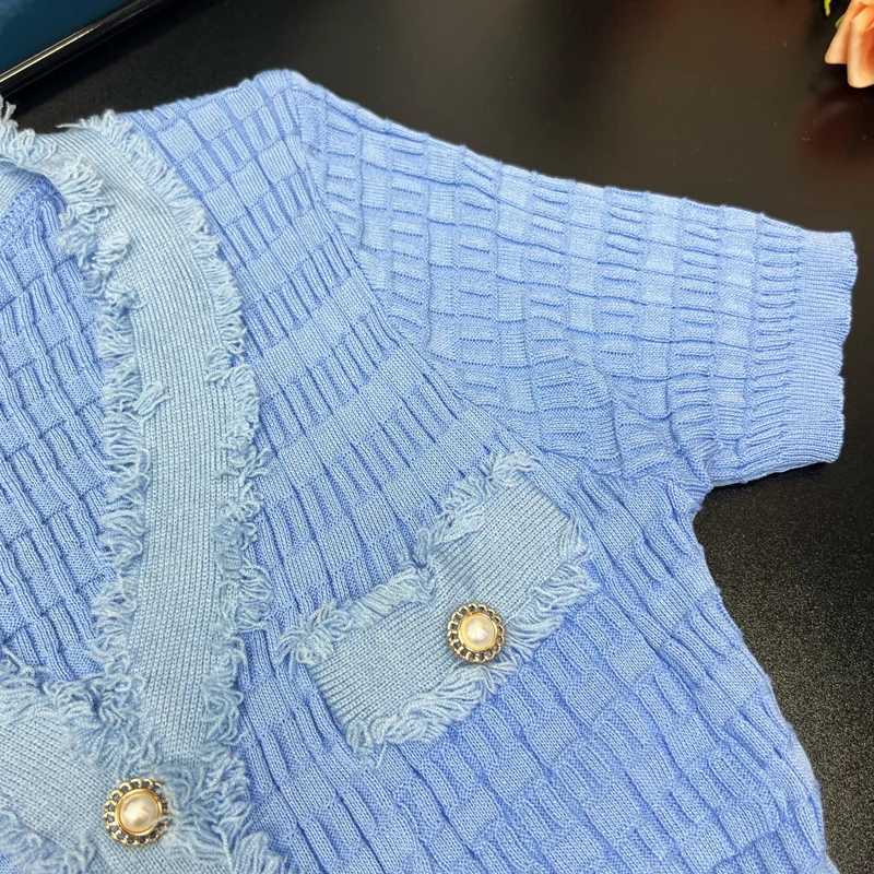 YuooMuoo 2025 New Arrival Women Knitted Long Dress Elegant V-neck Single-breasted Split Sweater Dress Office Lady Dresses XJ250610