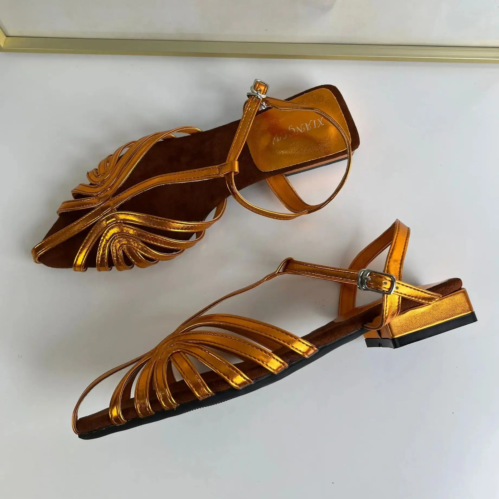 Fine Belt Combination Flat Heel Roman Womens Sandals Summer 2025 Fashionable Versatile Outward Travel Beach Shoes Woman 250604