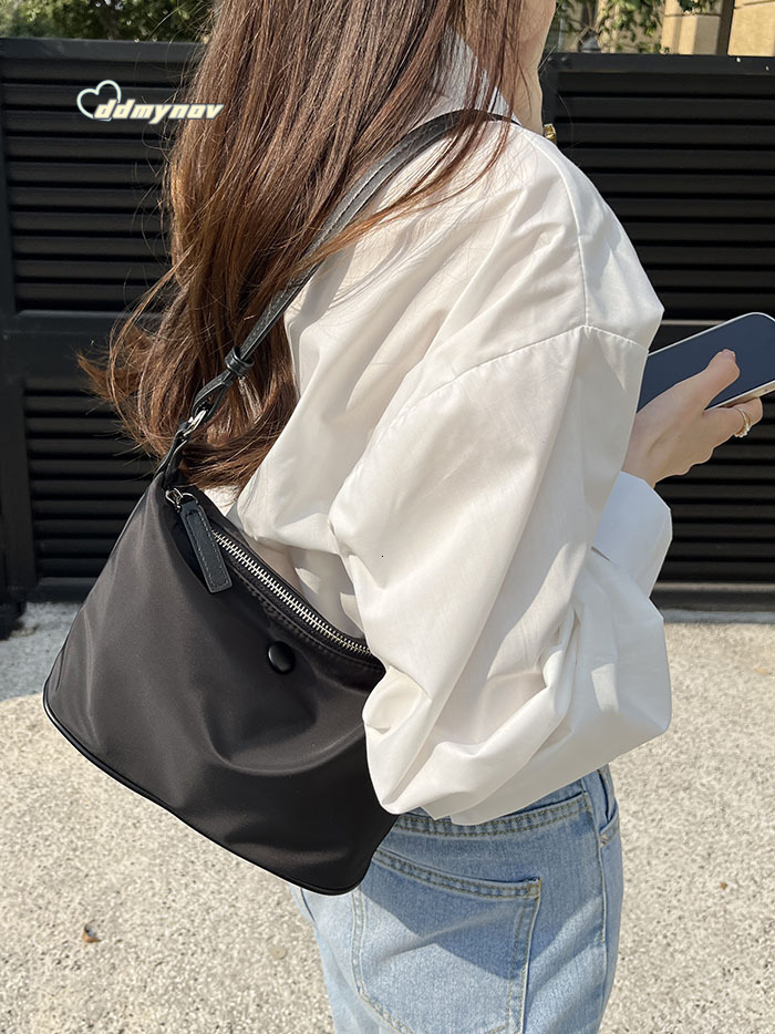Spring Lightweight Waterproof Nylon Oxford Cloth INS Korean Style Dumpling Shoulder Underarm Small Bag for Women ddmynov