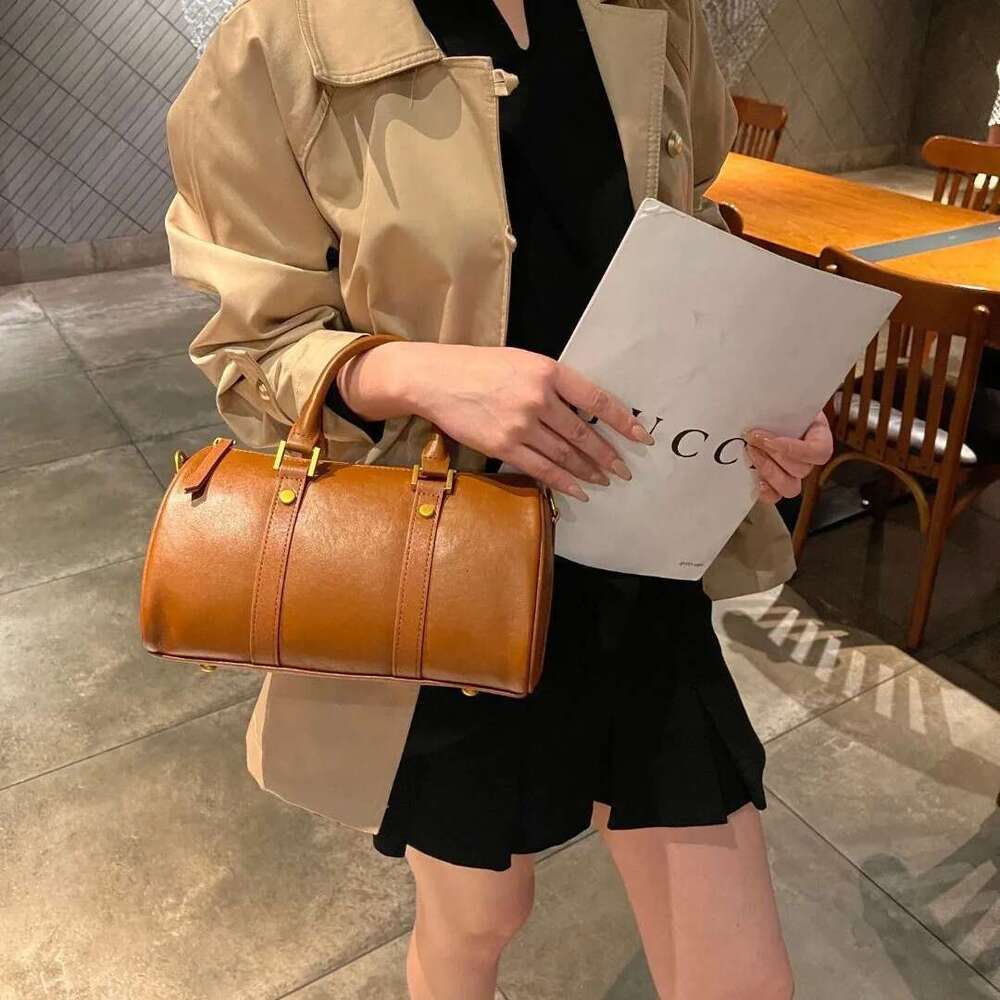 This Year's Popular Boston Women's Large Capacity 2024 New Autumn And Winter Casual Crossbody Handbag Pillow Bag