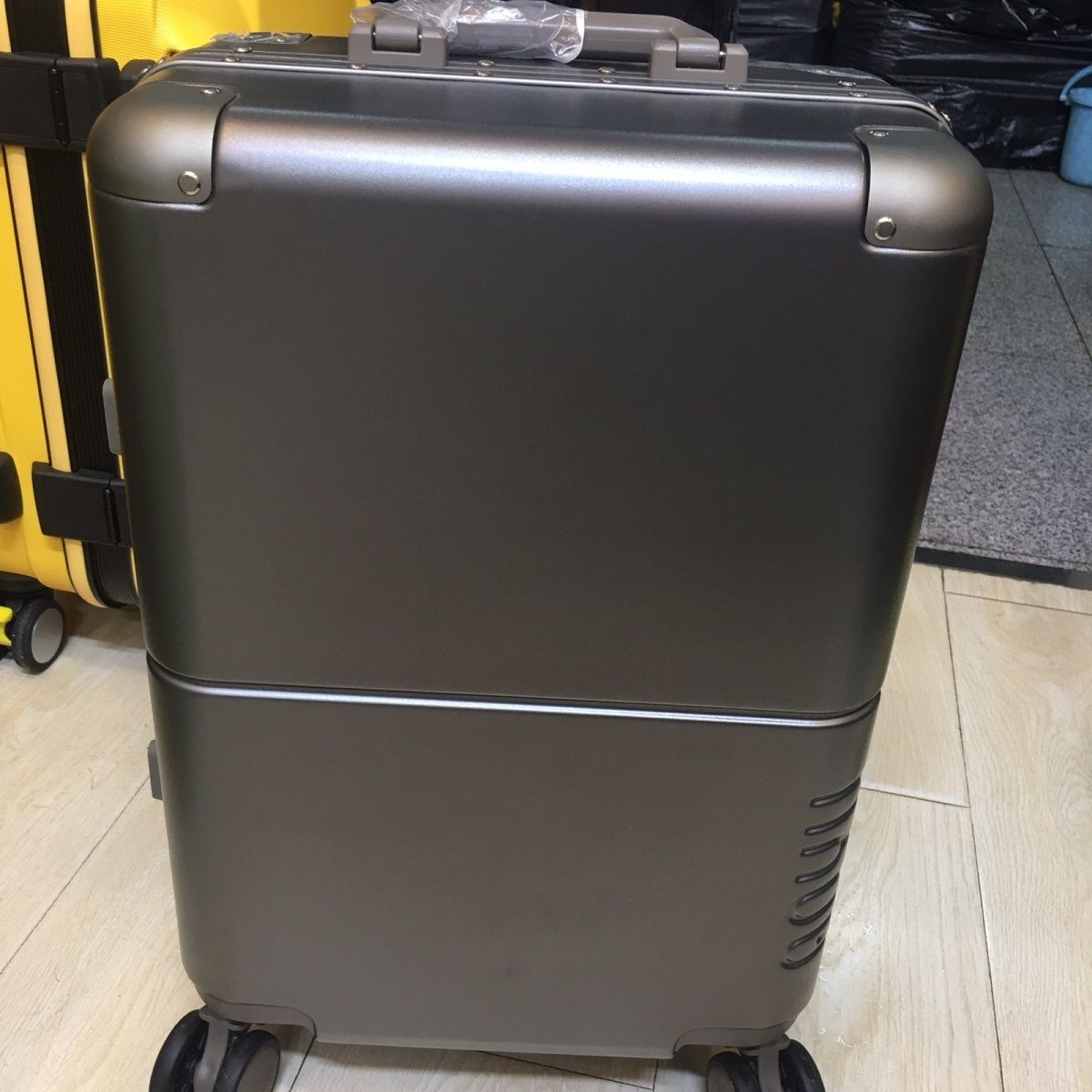 High quality suitcase trolley case large capacity international students password box new aluminium frame suitcase 20 22 24 26inch