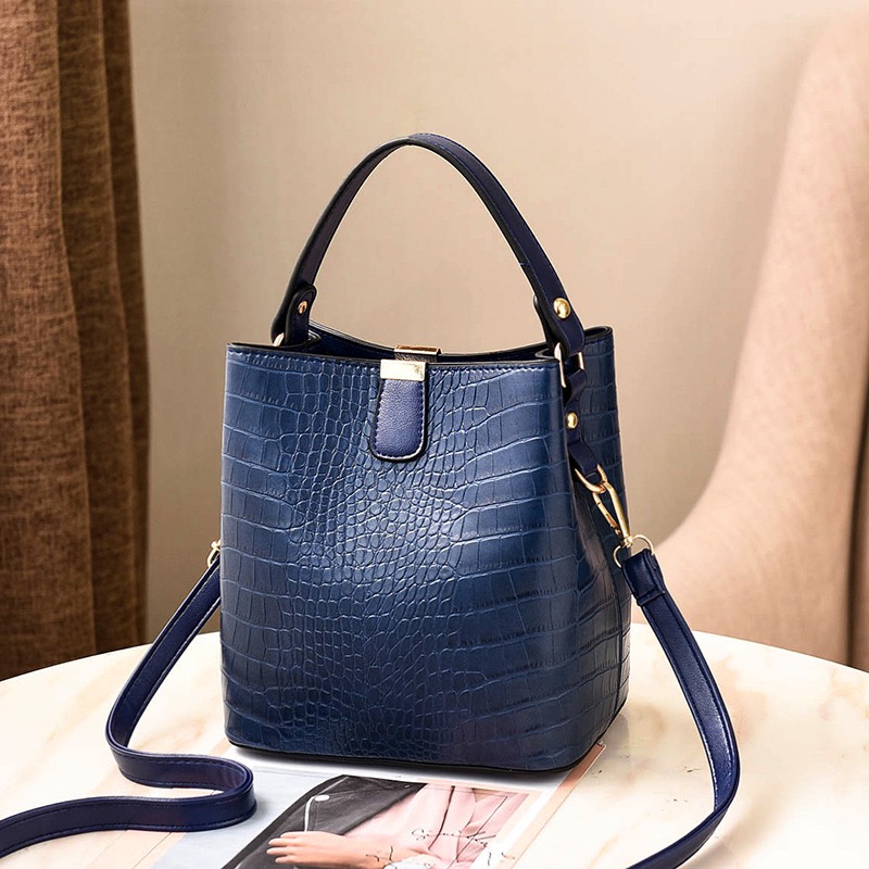 Hot selling women's bag fashion Korean version crocodile patterned bucket bag versatile handheld shoulder bag