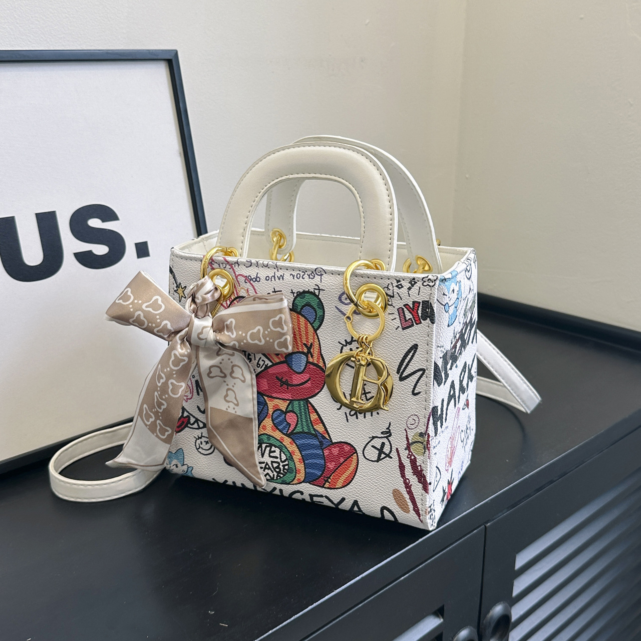 Free shipping 2025 new designer Shoulder Bags For womans ladies flap Graffiti lady square handbag women crossbody Underarm bag