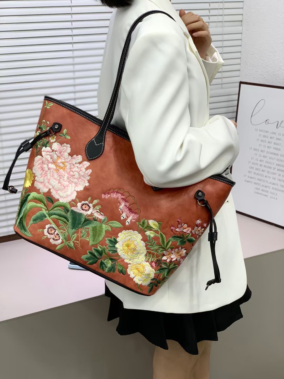 RH8786 Chinese Floral - Embroidered Handbags designer bag Support customization