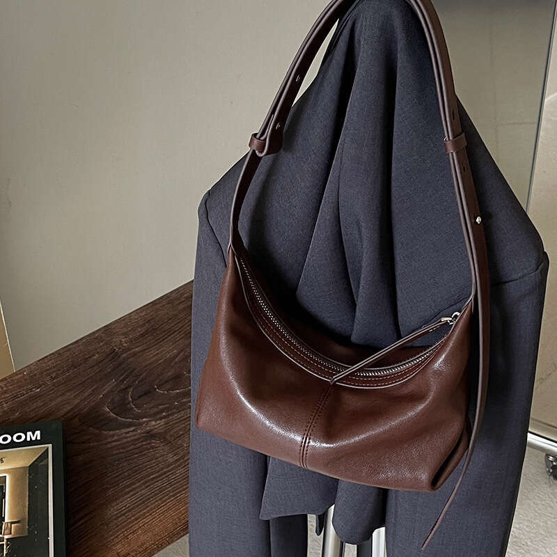 2025 Autumn Winter New High-End Genuine Leather Women's Underarm Fashion Trend Handbag Shoulder Crossbody Cowhide Dumpling Bag