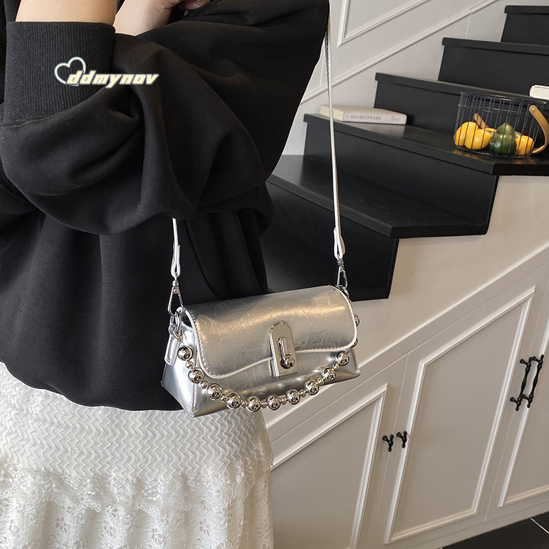 Light Luxury Women's 2025 New High-end Niche Quilted Chain Commuter Versatile Underarm Crossbody Shoulder Bag ddmynov