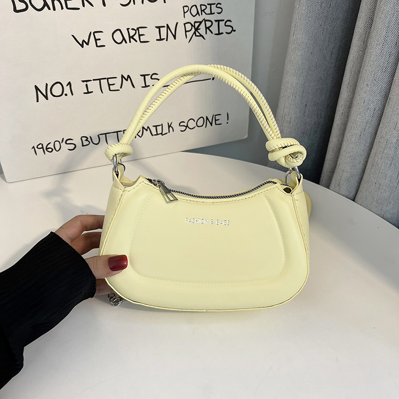 Free Shipping 2025 New Designer Bag Retro Hard Shell Printed Letter Handbag Luxury Wallet Fashion Trend High-quality Shoulder Bag