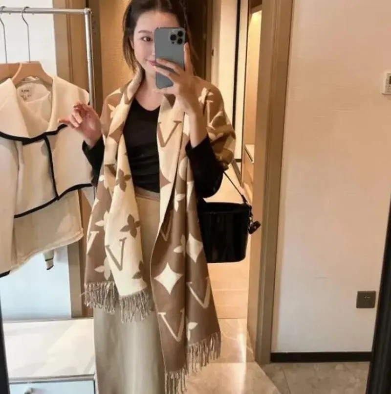 High Quality Brand New Designer Scarf Cashmere Scarf Designer scarves winter Men Women Winter Wram Pashmina Long Wraps Hijab With Tassel bufanda Gift 01