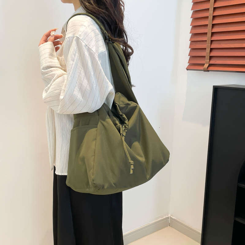 2025 New Large Capacity Casual Tote Fashion Bucket Simple Crossbody Bag