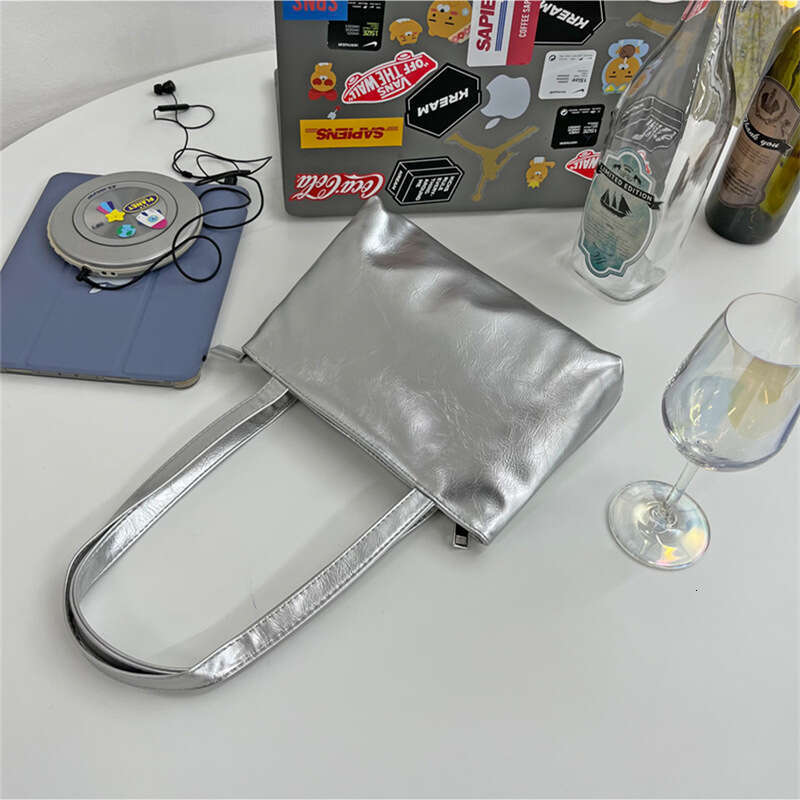 Korean Oil Wax Leather Glossy Simple Small Square 2023 New Trendy Ins Fashion Commuter Shoulder Underarm Bag