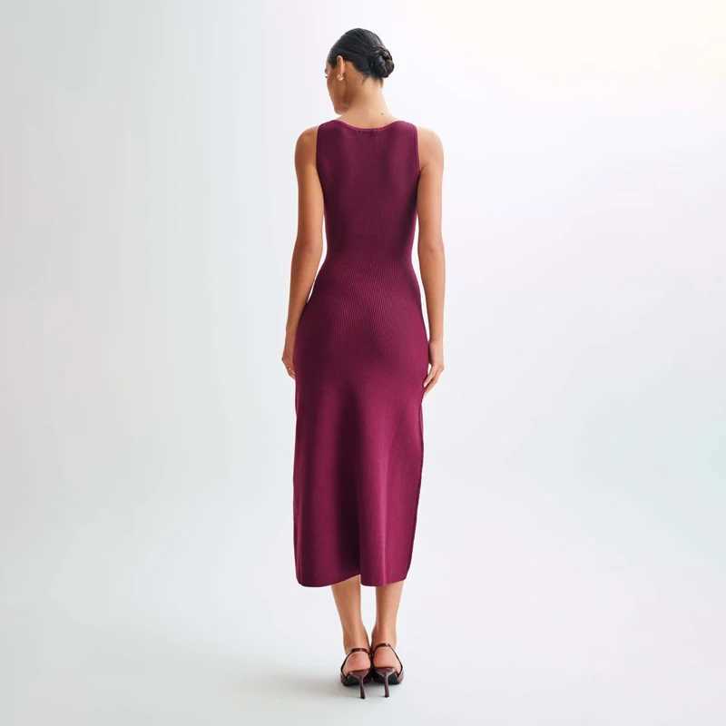 Fashion Knitted Long Dress For Women Elegant Sleeveless Button Maxi Sweater Bodycon Dresses Female Party Fashion Vestidos 2024 N XJ250610