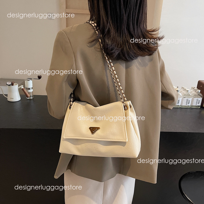 designer Casual Soft Large Capacity Autumn Winter Bag for Women 2025 New Trend Versatile Chain Shoulder Bag Commuter Tote Bag