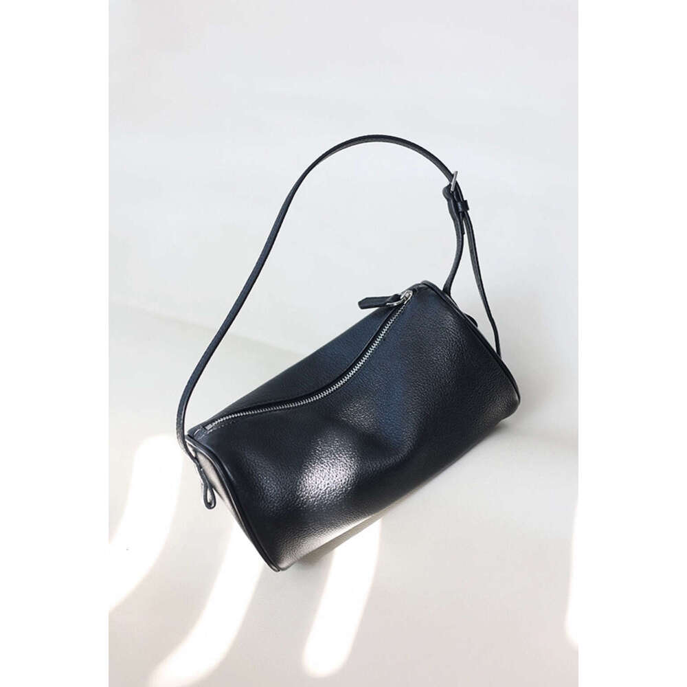 90s Pencil Case Cylinder Minimalist Mini Crossbody Underarm Handheld Pen Holder Bag 2025 Autumn Winter