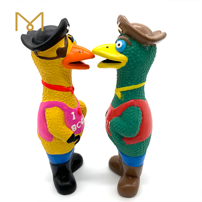 Squeaky Rubber Chewy Dog Toy Durable Dogs Play Natural Soft Squeaky Soft Rubber Pet Chew Pirate Chicken Wholesale Latex Dog Toys 4pcs/Pack