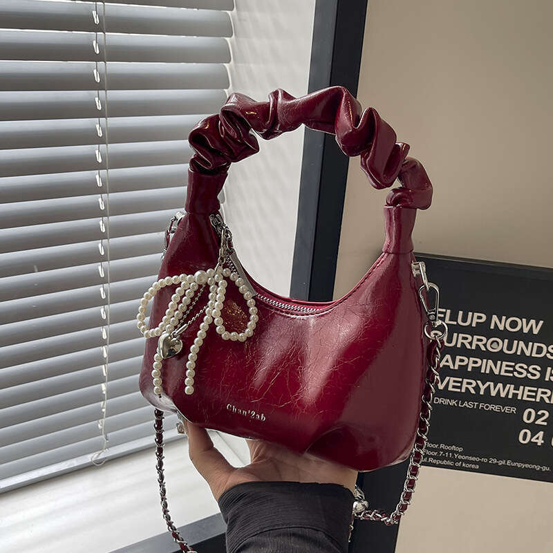 High-end Stylish Red for Women 2025 New Autumn Winter Versatile Chain Crossbody Bag Exquisite Pleated Handbag