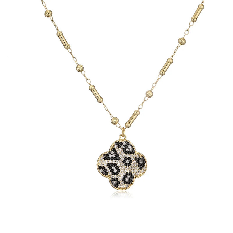 HECHENGCute Leopard Pattern Heart Shaped Womens Pendant Necklace 18K Golden Plated with Sparkling Zircon Womens Jewelry 250609