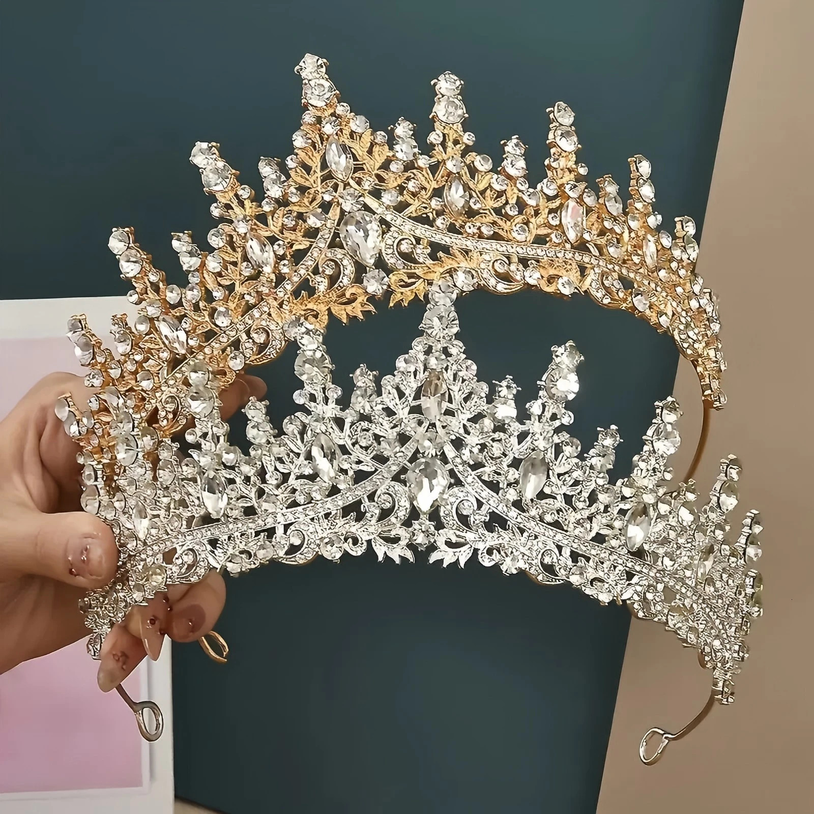 1pc Baroque Queen Crown Elegant Rhinestone Hairband Suitable for Wedding Parties Wearing Womens Hair Accessories Gifts 250610
