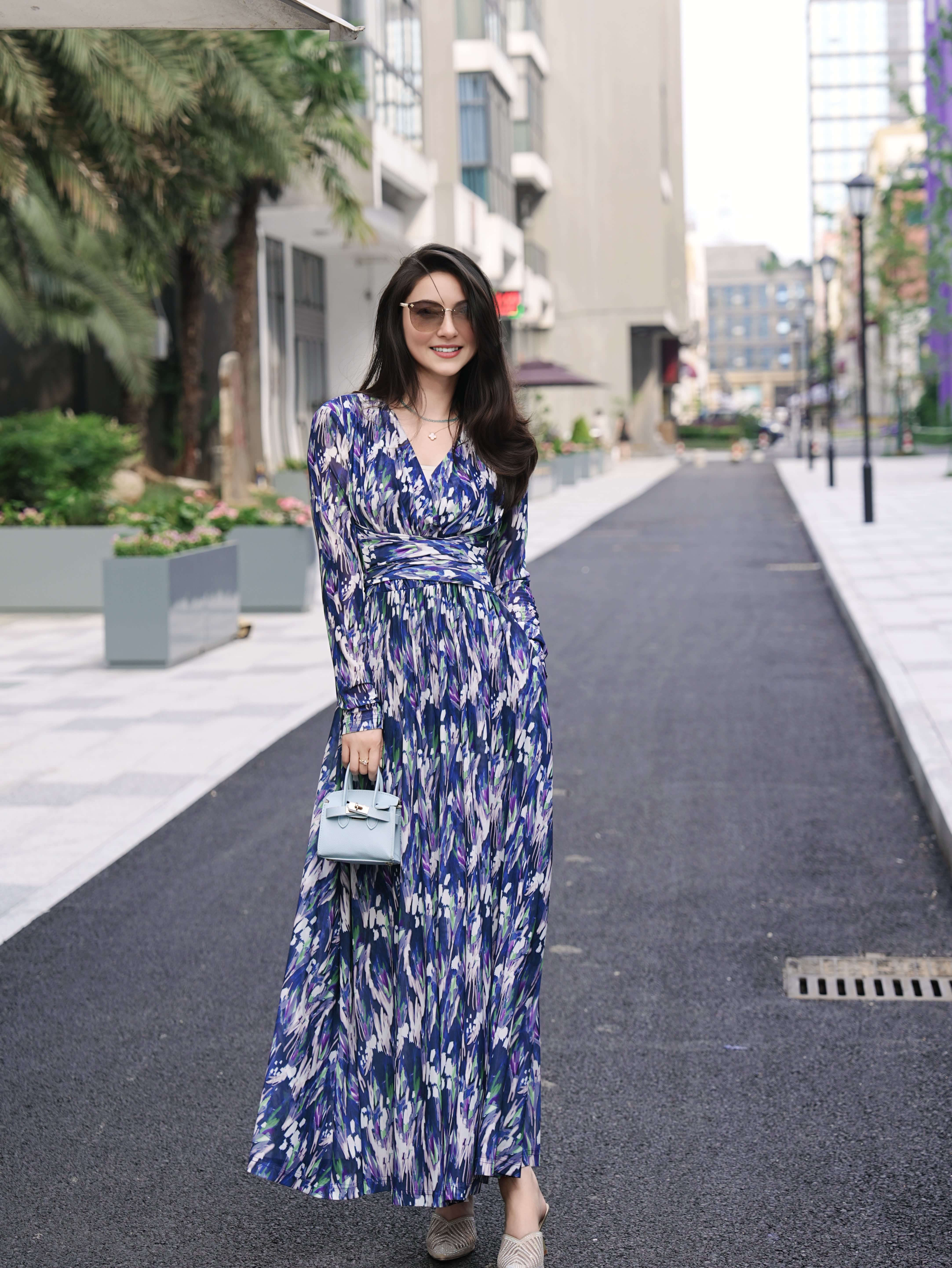 HZHJ New Original Blue Shadow Oil Painting Slimming Dress with Mid Sleeve Flower Luxury Show